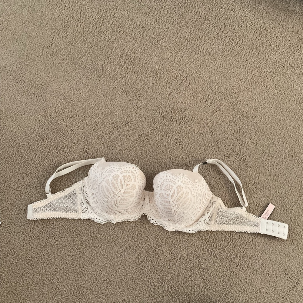 Victoria’s Secret: Dream Angels Lined Demi Bra *NWT*